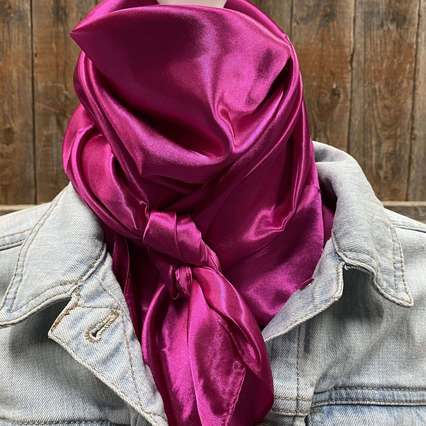 Wild Rag Solid Fuchsia 35X35"