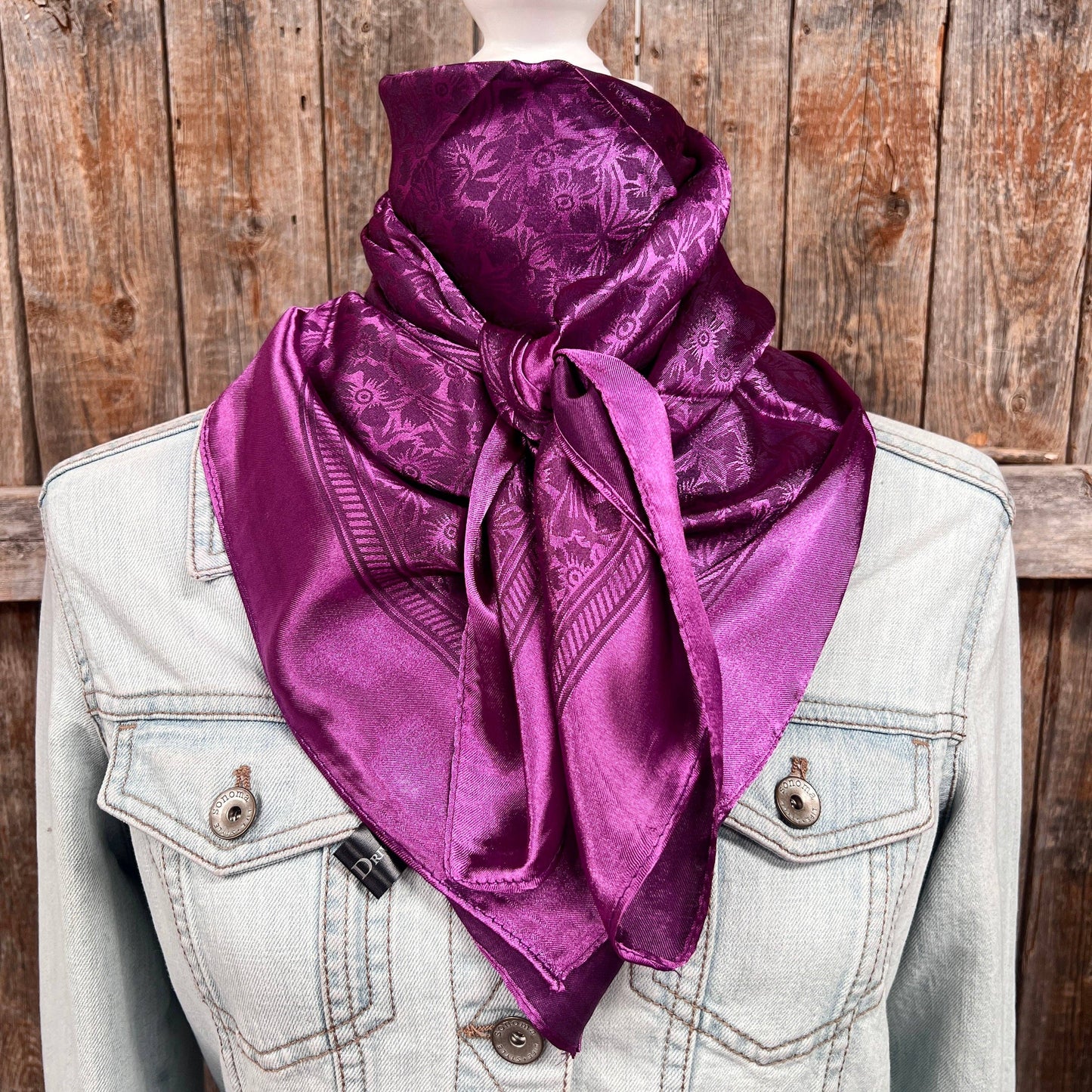 Wild Rag Purple Jacquard 35X35"